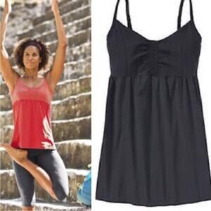 Athleta Bestie Yoga Tank Built In Shelf Bra